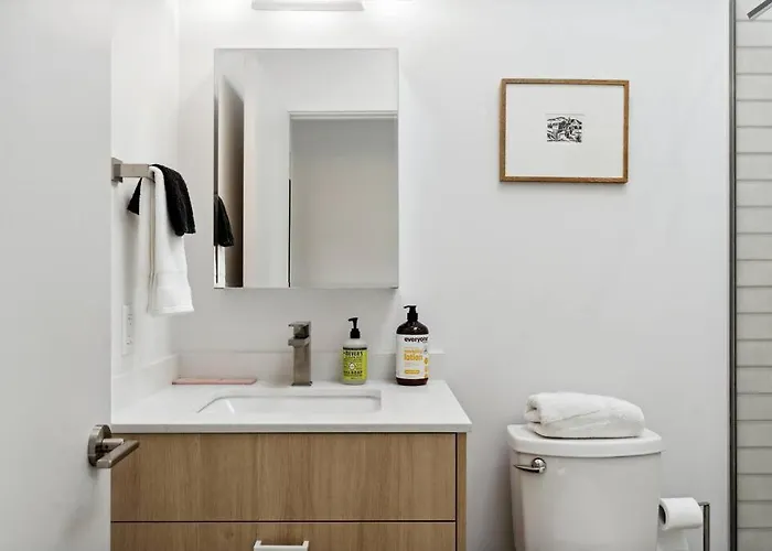 Unique Design 2-bedroom - 80 Walkscore! * Phoenix